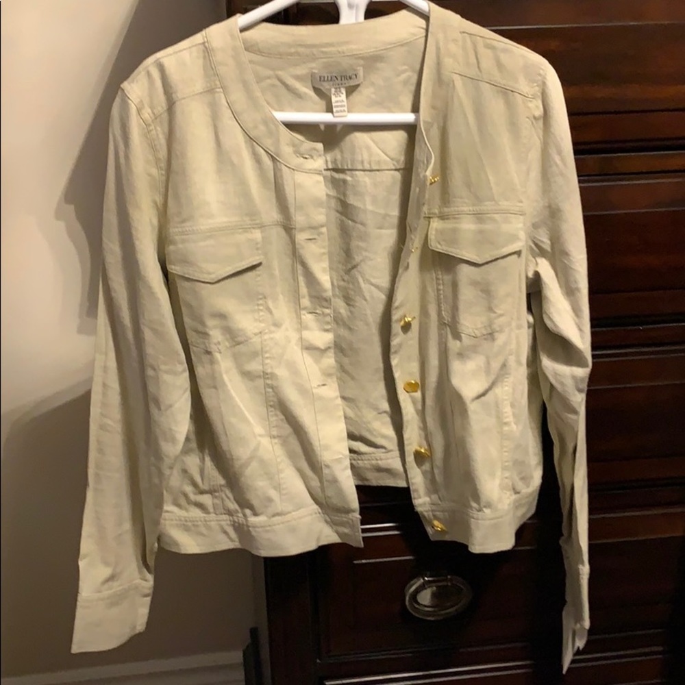 An Ellen Tracy linen jacket with gold details